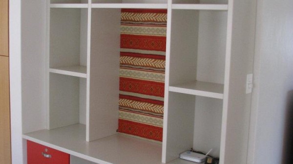 Kids homework station with shelving