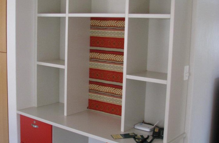 Kids homework station with shelving